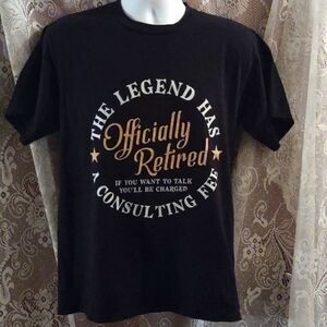 Men's Size M Black Officially Retired T-shirt‎